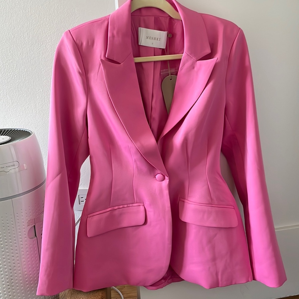 Meshki pink blazer size small